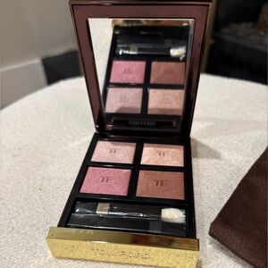 Tom Ford Eyeshadow quad - Pink and Rose Gold- 42 Hazy Sensuality New, no box